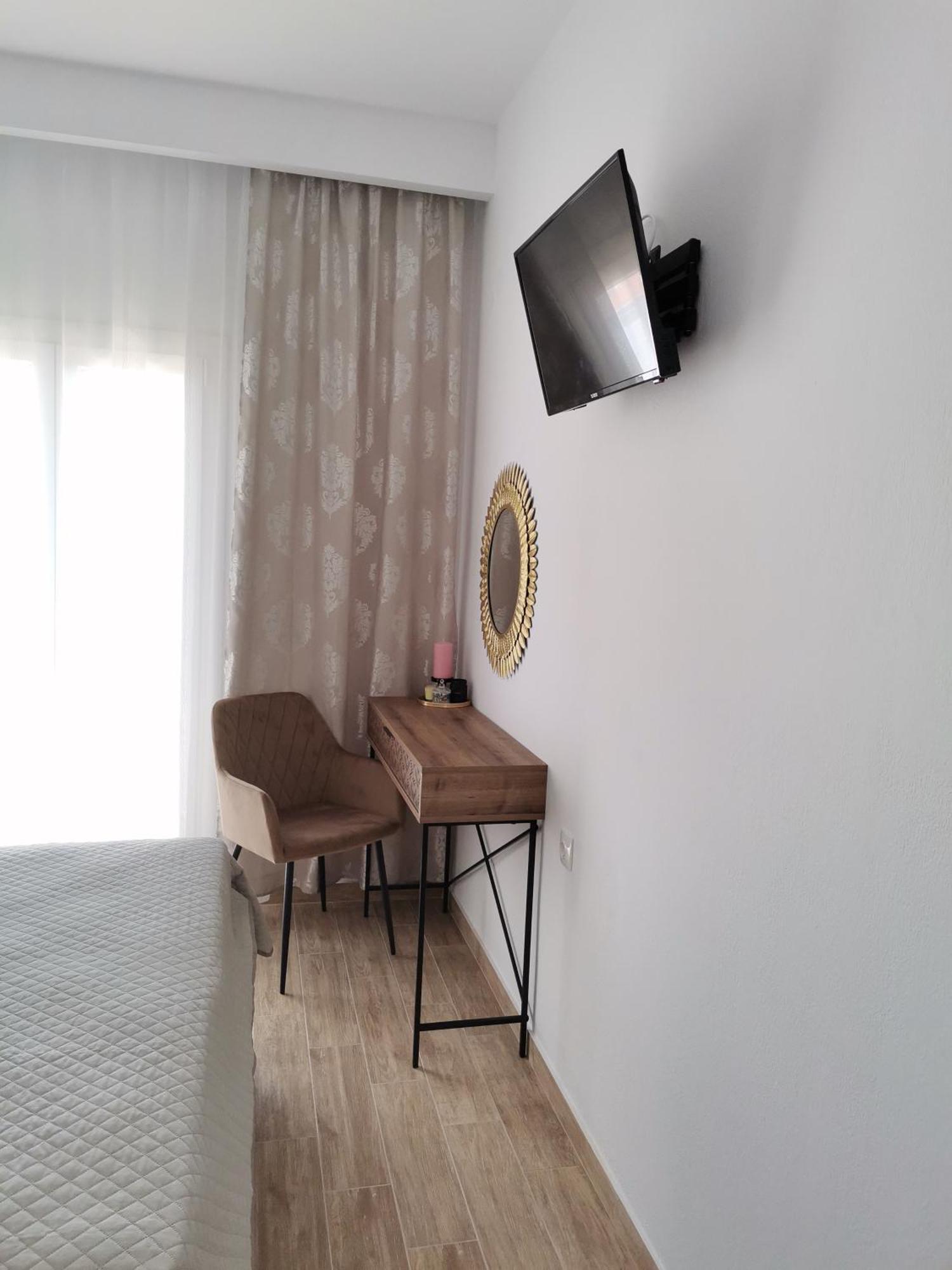 Litsa Apartment *